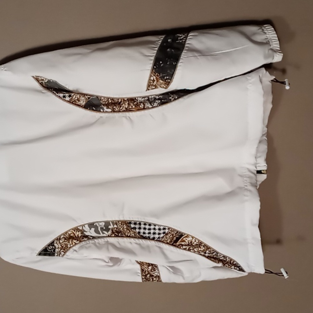 Threehearts Full Zip White w Paisley Patterned Trim, Front Pocketed Jacket XL - Picture 10 of 10